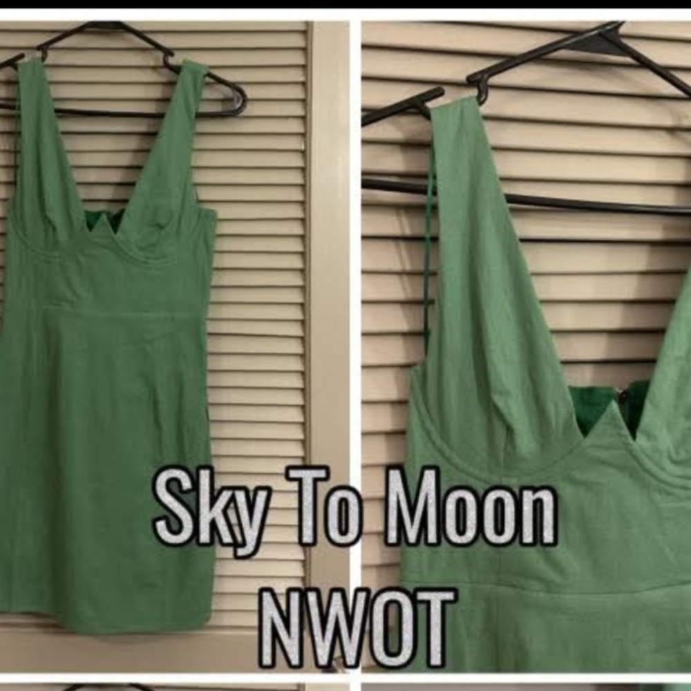 Sky To Moon Green V-Neck Sleeveless Camisole